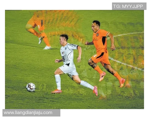 偶像足球明星的魅力与激情在绿茵场上绽放的瞬间