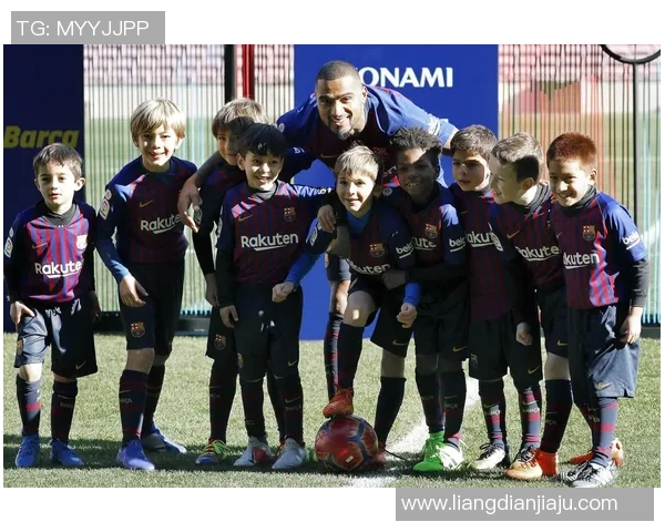 博阿滕的足球传奇之路与场外生活的精彩瞬间