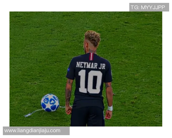 足球明星转型模特的精彩瞬间揭秘与背后故事分析 足球明星转型模特的精彩瞬间揭秘与背后故事分析