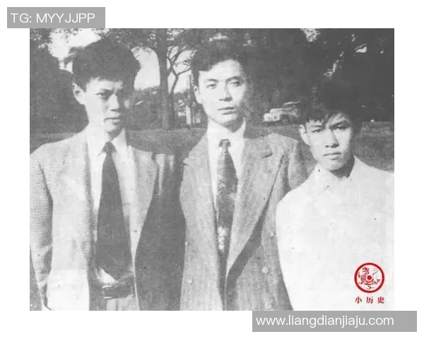 足球明星杨振宁的辉煌历程与精彩瞬间全景展示