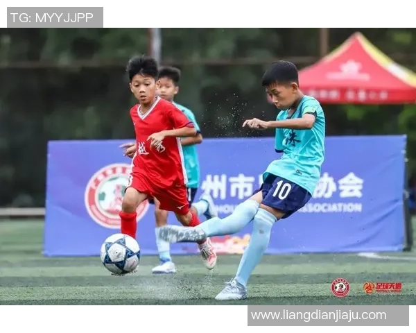 广州足球队在精英赛中的团队协作表现分析与点评 广州足球队在精英赛中的团队协作表现分析与点评